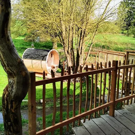 Деревянный коттедж La D'ode *