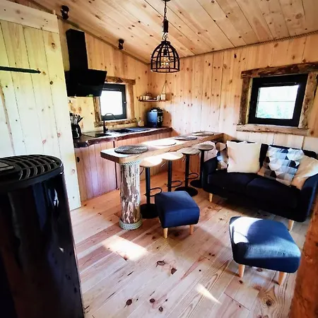 Деревянный коттедж La D'ode