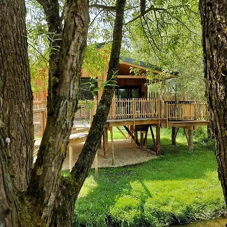 Деревянный коттедж La D'ode Sainte-Ode